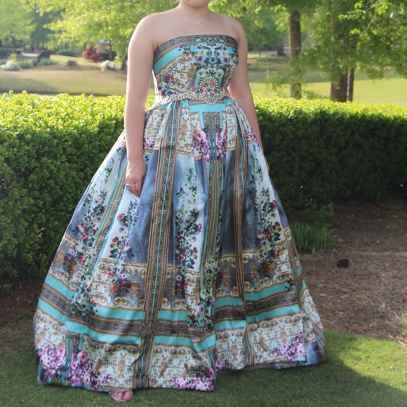 Mac Duggal Versailles Ball Gown - Picture 2 of 8